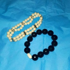 Dog necklaces/ collars (5)